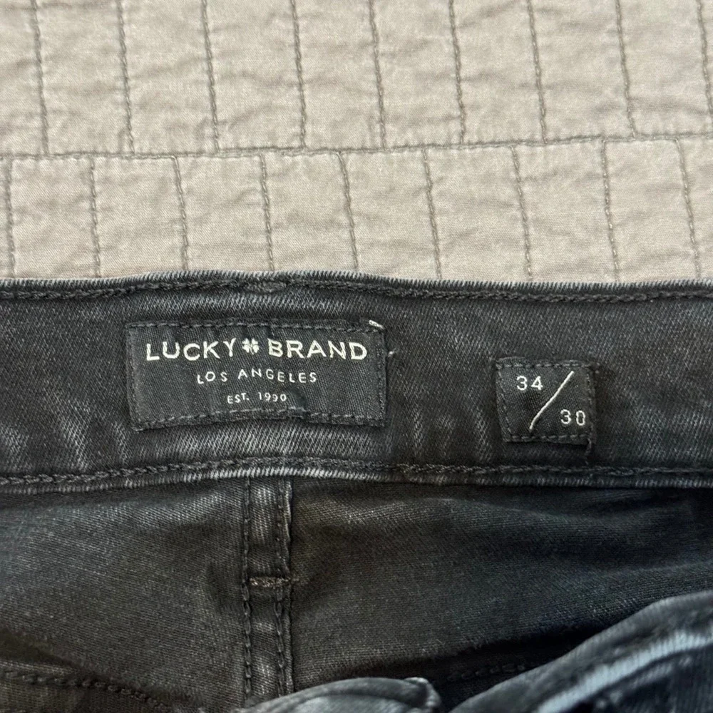 Lucky Brand Jeans Men's 34x30‎ (33x29) Black 410 Athletic Straight Stretch Faded
